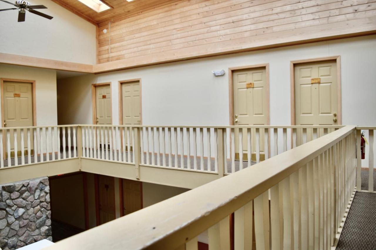 The Otter Lodge Ottertail Exterior photo